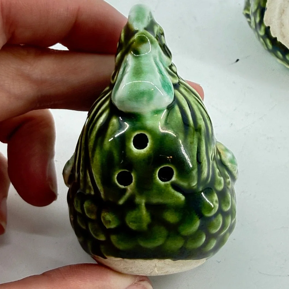 Rooster Chicken Hen Salt Pepper Shakers Green Ceramic Drip Glaze Set Intricate